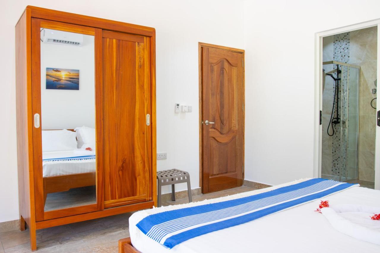 Macmillan'S Holiday Villas Grand Anse  Ngoại thất bức ảnh