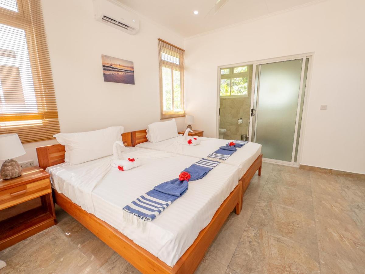 Macmillan'S Holiday Villas Grand Anse  Ngoại thất bức ảnh