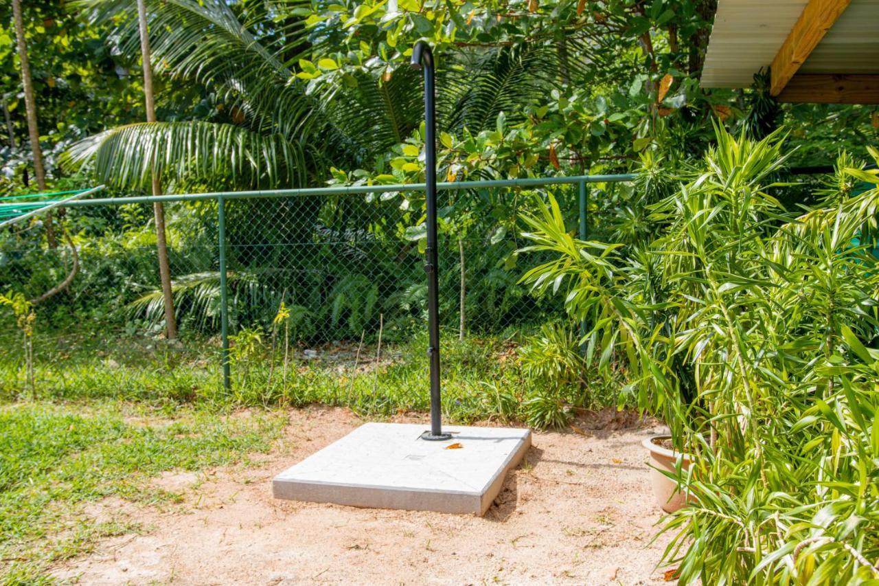 Macmillan'S Holiday Villas Grand Anse  Ngoại thất bức ảnh