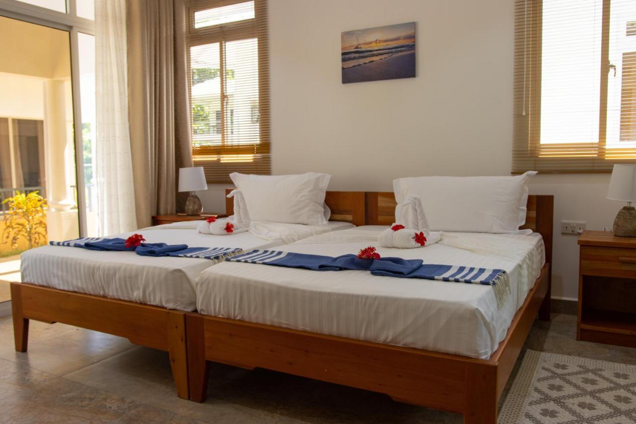 Macmillan'S Holiday Villas Grand Anse  Ngoại thất bức ảnh